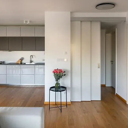Appartement Airy & Stylish Flat In Smichov By Days Prague