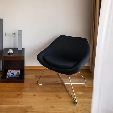 Airy&stylish Flat In Smíchov By Days